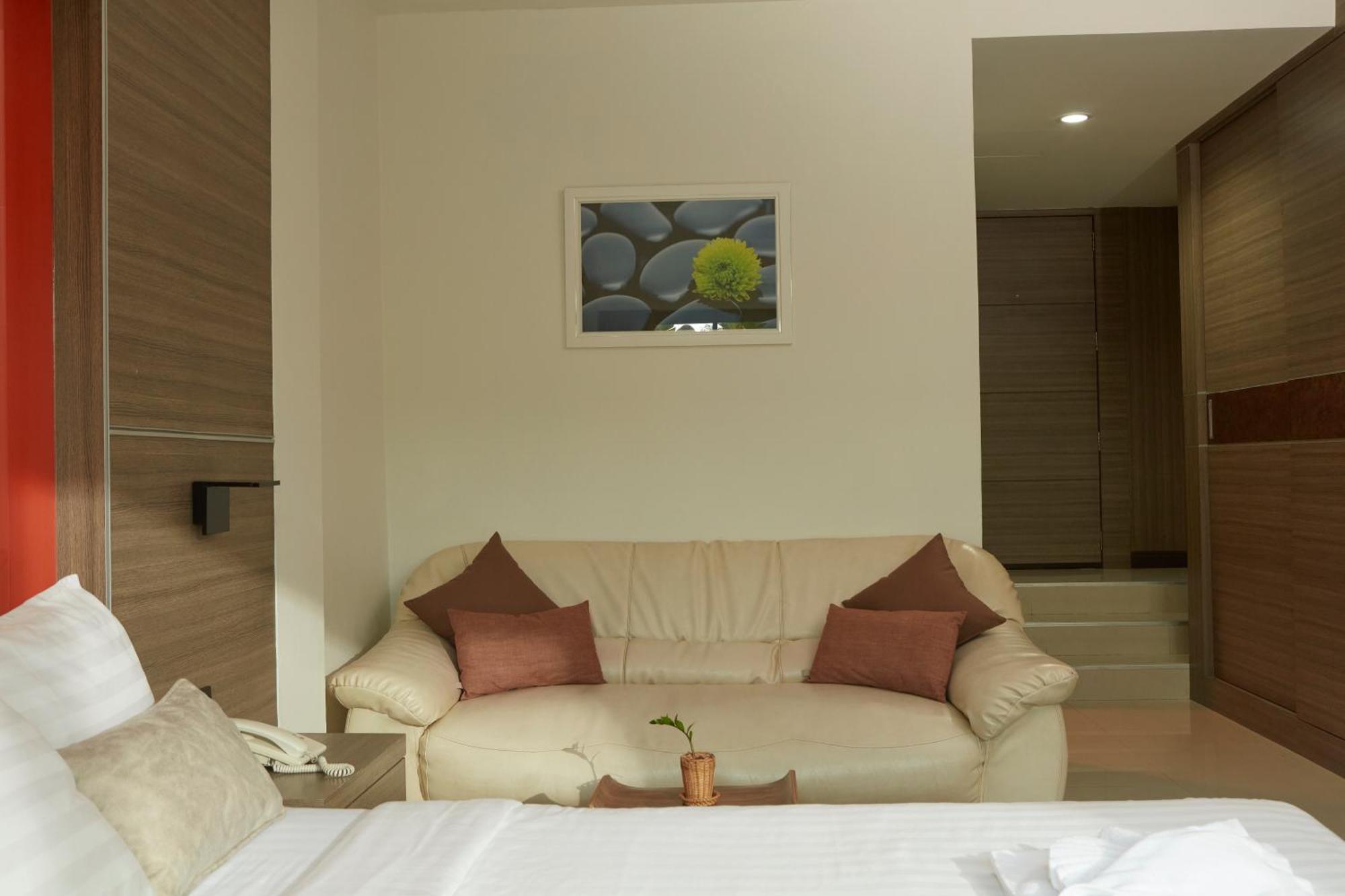 Rhienchai Place Hotel Сураттхани Экстерьер фото