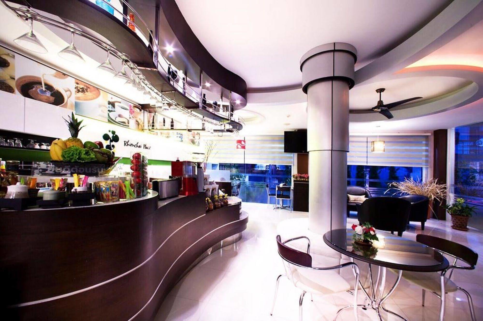 Rhienchai Place Hotel Сураттхани Экстерьер фото
