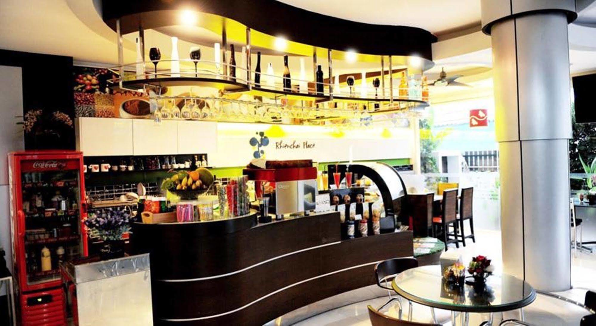 Rhienchai Place Hotel Сураттхани Экстерьер фото